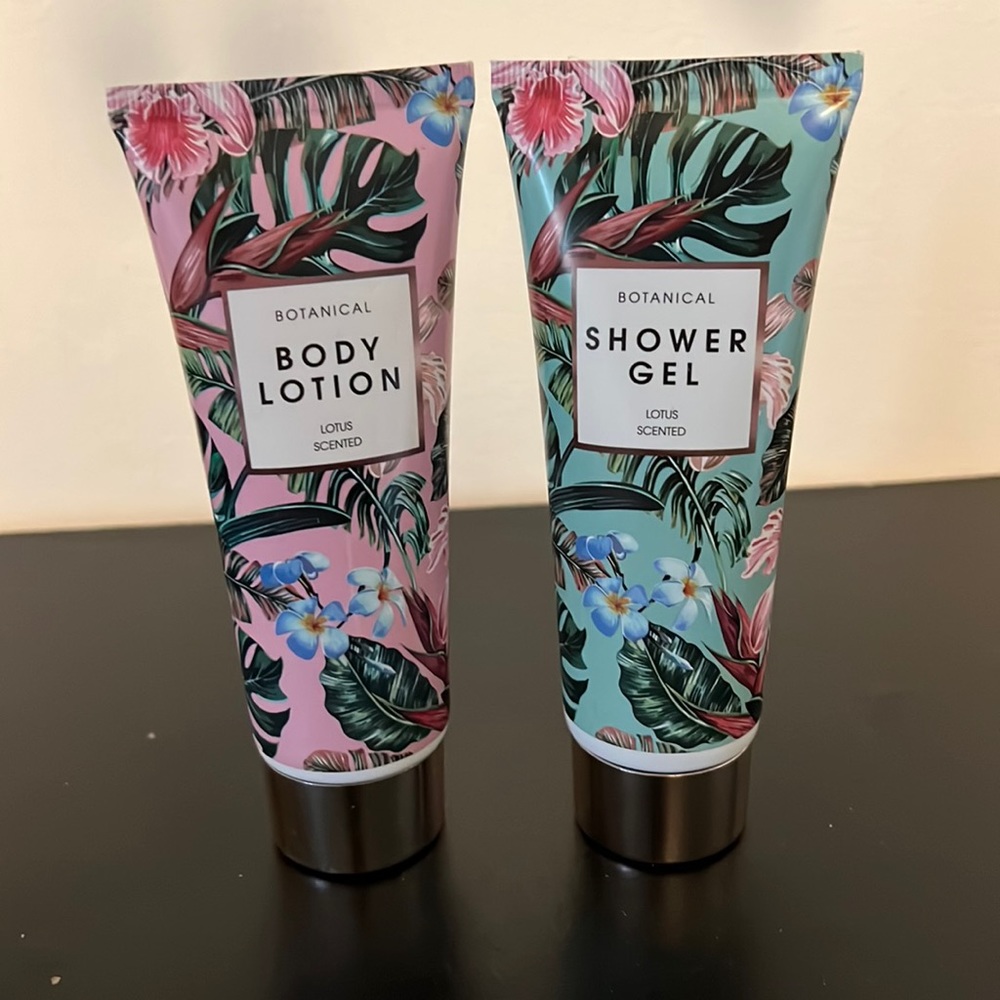 BODY LOTION & SHOWER GEL by botanical